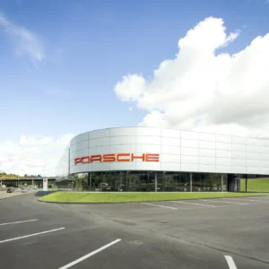 Porsche autosalons Viļņā